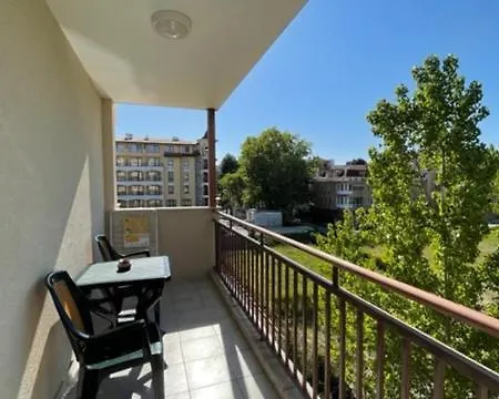 Summer Breeze 317 Private Studio Sunny Apartment *